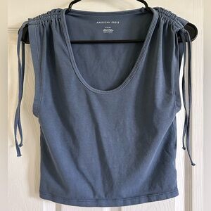 🦅 AE Crop shirt Women’s Small